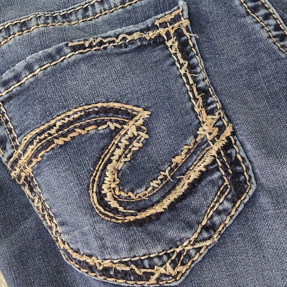 Silver Jeans Womens 28 Blue Suki Capri Denim Pants Thick Stitch Embroidered - Picture 9 of 14